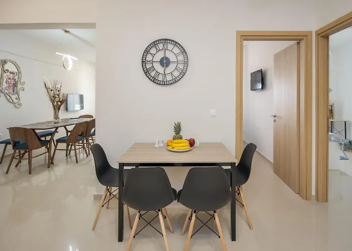 Downtown Guesthouse By Estia