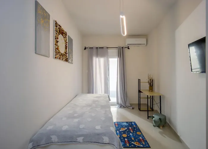 Downtown Guesthouse By Estia